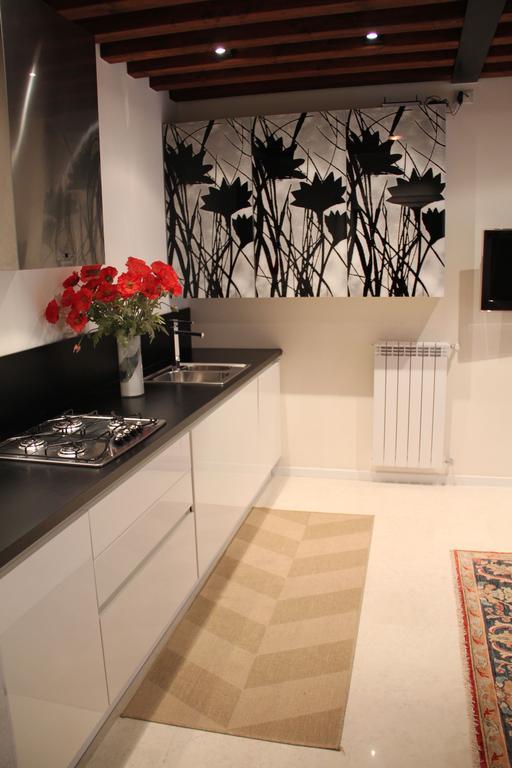Sarai Apartments Венеція Номер фото